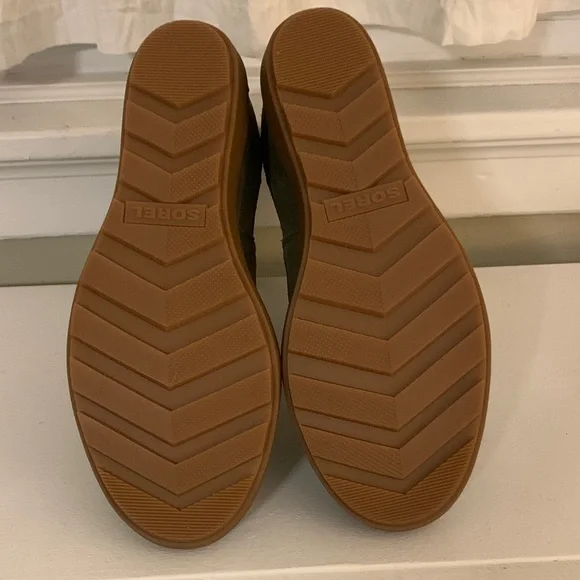 NWT Sorel Women's Evie II Ankle Bootie - Picture 4 of 10